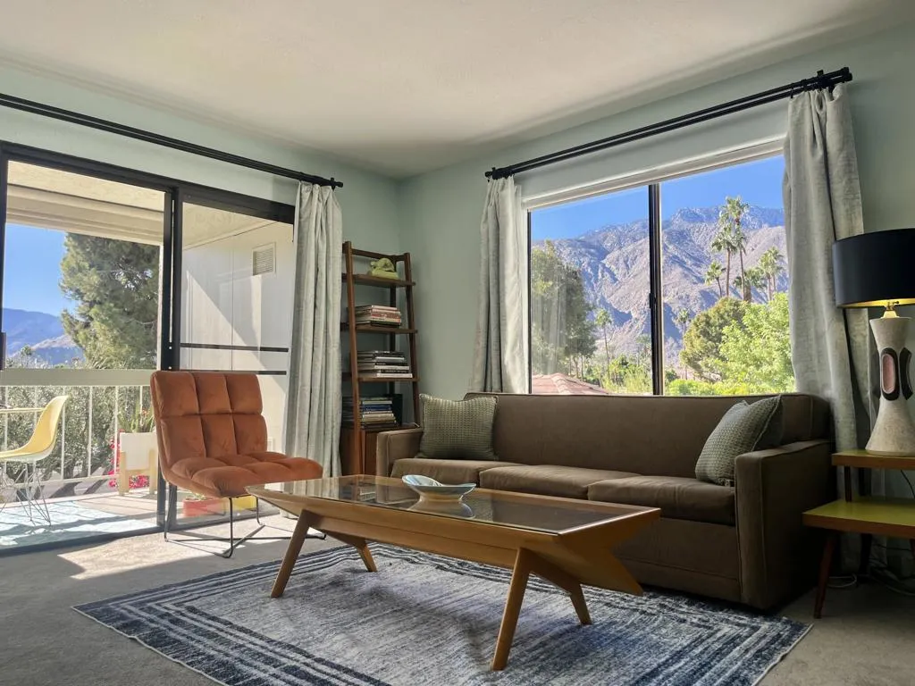 1725 N Via Miraleste 2124, Palm Springs, California 92262 home-pic-0