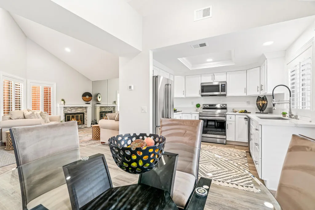 42515 Sultan Avenue, Palm Desert, California 92211 home-pic-11