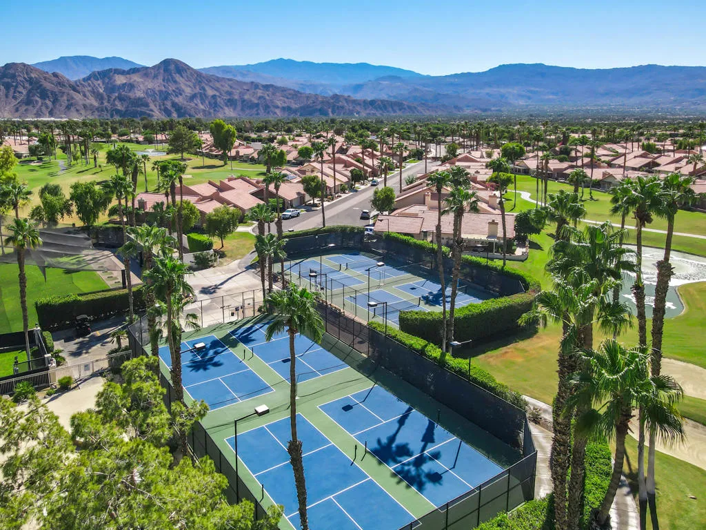 42515 Sultan Avenue, Palm Desert, California 92211 home-pic-44