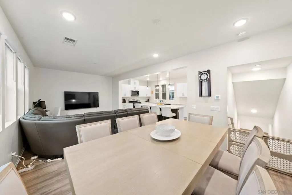 5360 Calle Rockfish 32, San Diego, California 92154 home-pic-0