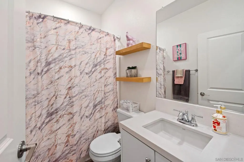 5360 Calle Rockfish 32, San Diego, California 92154 home-pic-23