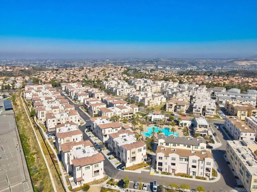 5360 Calle Rockfish 32, San Diego, California 92154 home-pic-33