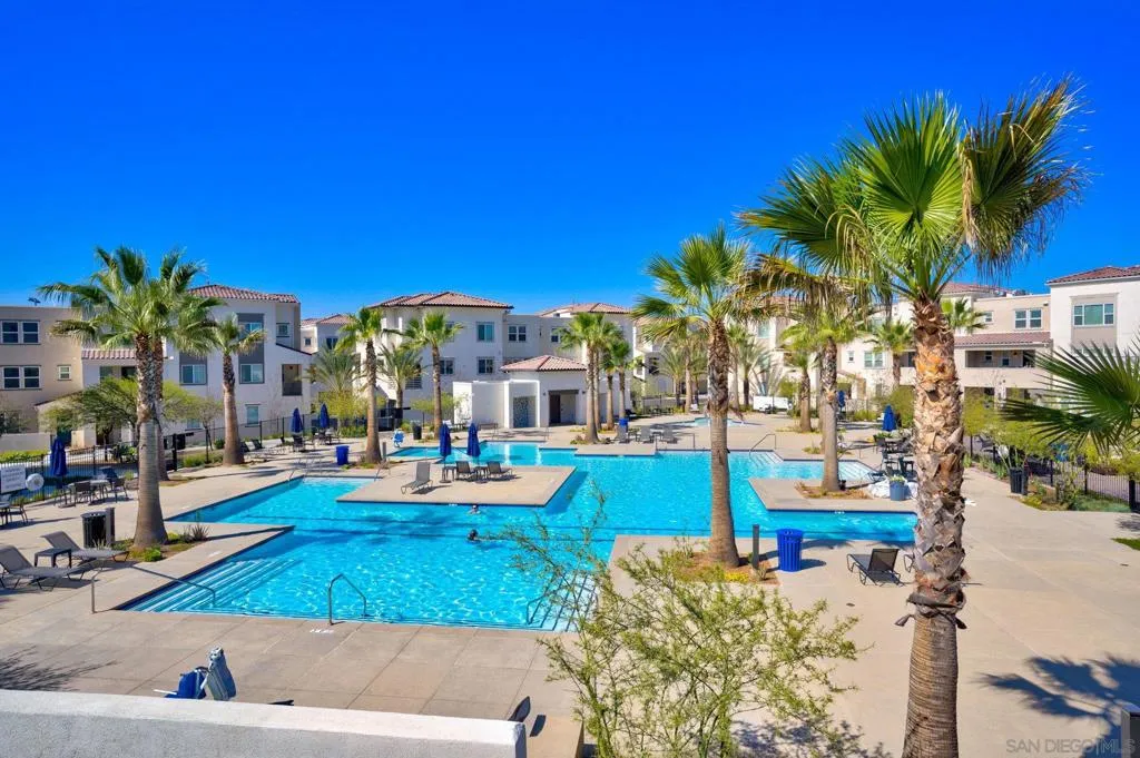 5360 Calle Rockfish 32, San Diego, California 92154 home-pic-40