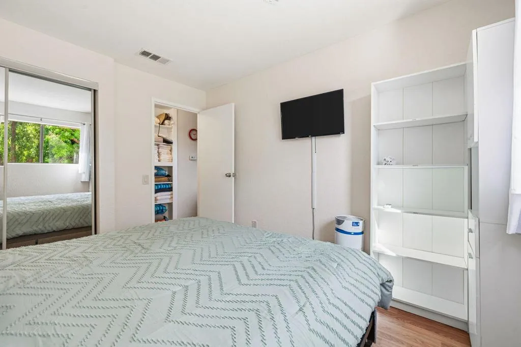 2822 N Auburn Court 205, Palm Springs, California 92262 home-pic-16