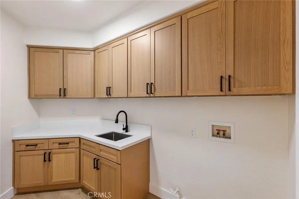 1015 E Deerfield, Ontario, California 91761 home-pic-22