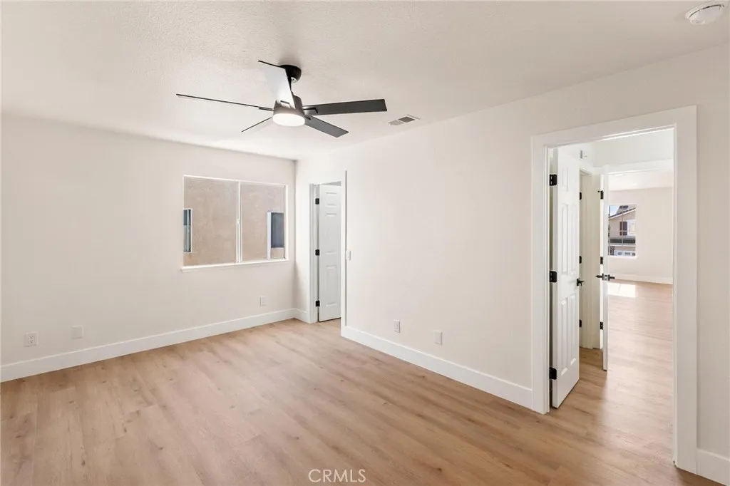 1015 E Deerfield, Ontario, California 91761 home-pic-38