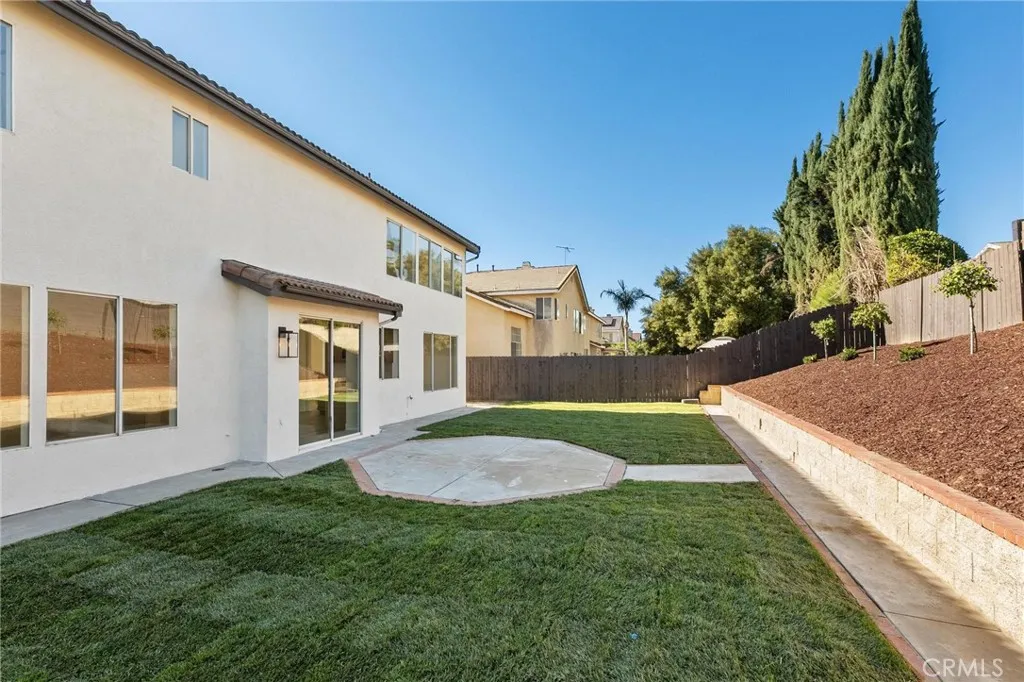 1015 E Deerfield, Ontario, California 91761 home-pic-46