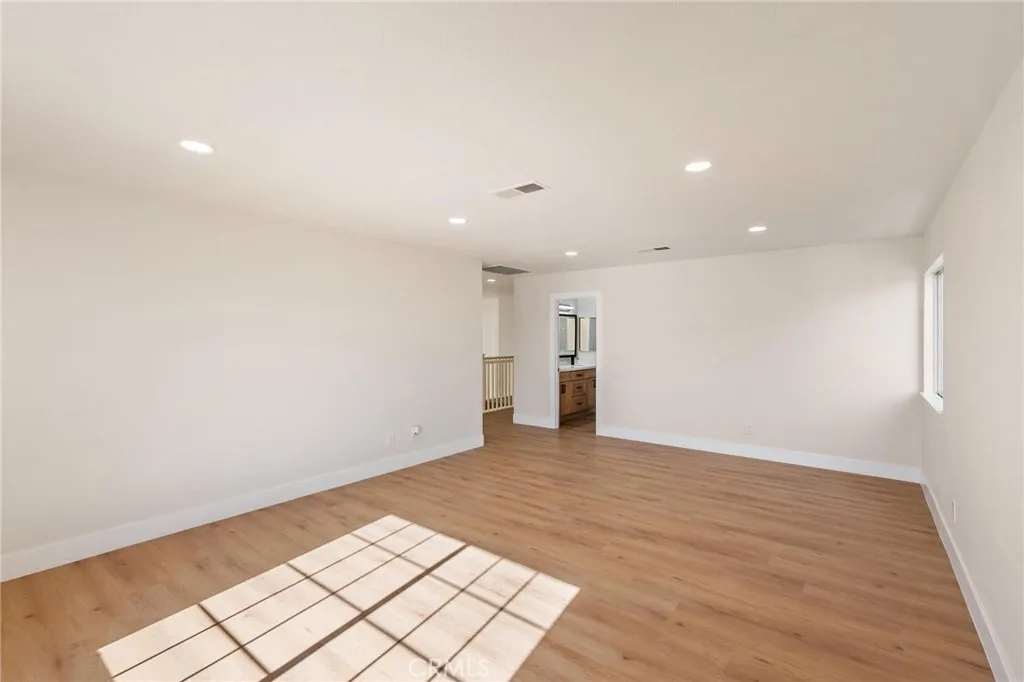 1015 E Deerfield, Ontario, California 91761 home-pic-36