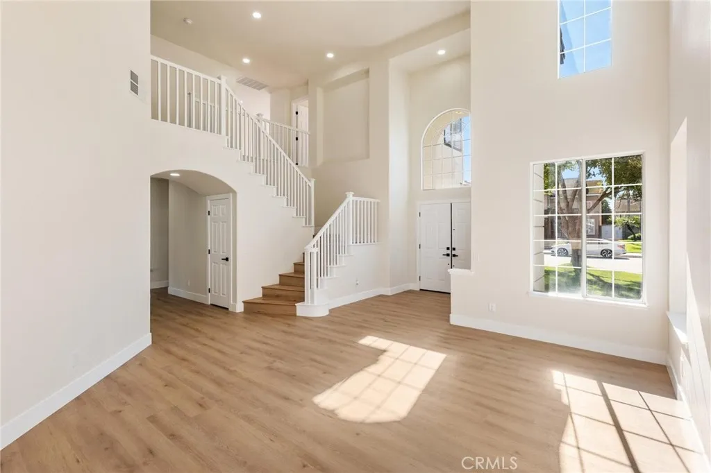 1015 E Deerfield, Ontario, California 91761 home-pic-23