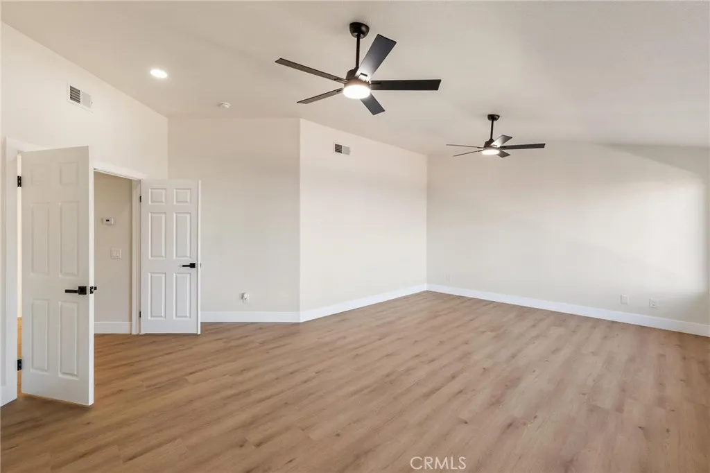 1015 E Deerfield, Ontario, California 91761 home-pic-27