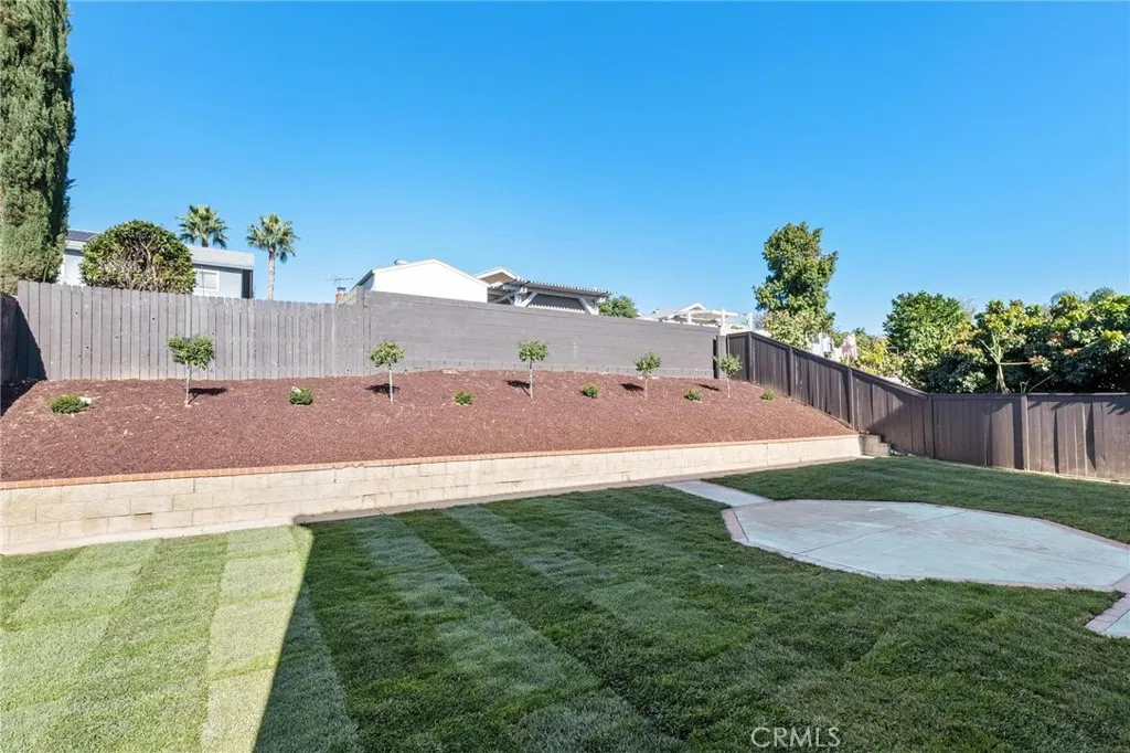 1015 E Deerfield, Ontario, California 91761 home-pic-48