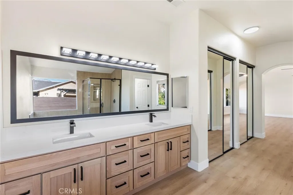 1015 E Deerfield, Ontario, California 91761 home-pic-30