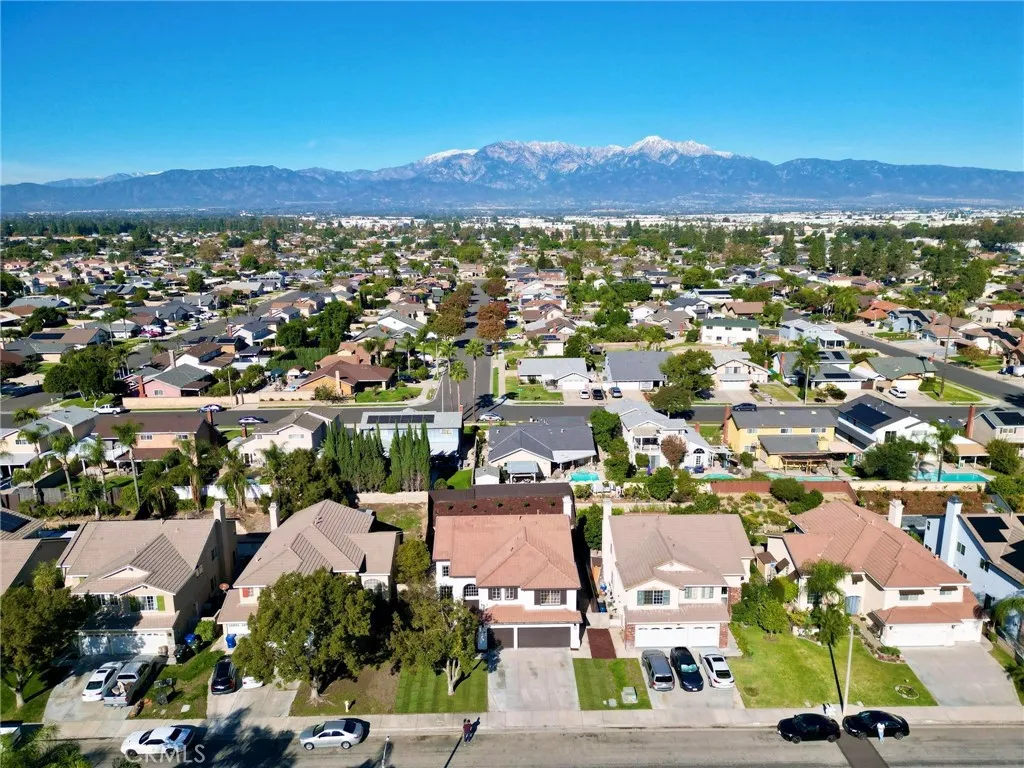 1015 E Deerfield, Ontario, California 91761 home-pic-54