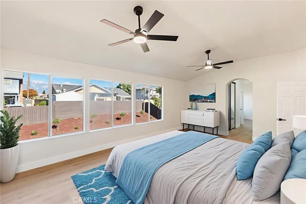 1015 E Deerfield, Ontario, California 91761 home-pic-25