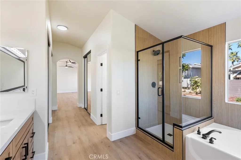1015 E Deerfield, Ontario, California 91761 home-pic-31