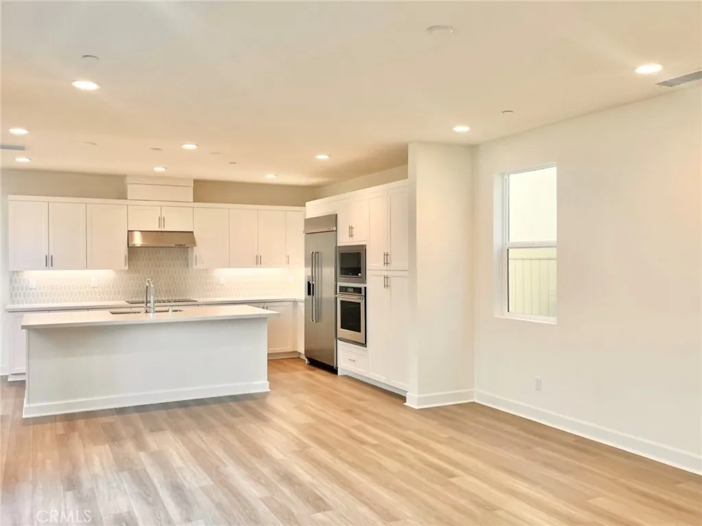 325 S Nevada Avenue, Ventura, California 93004 home-pic-4