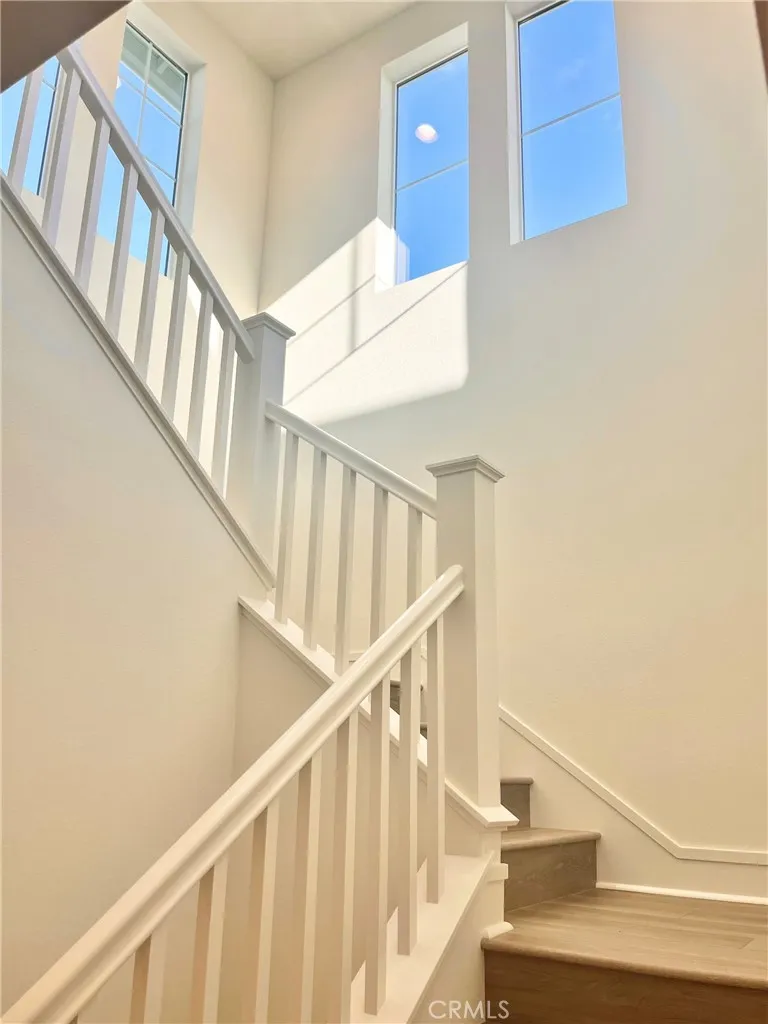 325 S Nevada Avenue, Ventura, California 93004 home-pic-3