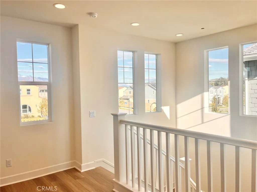 325 S Nevada Avenue, Ventura, California 93004 home-pic-11