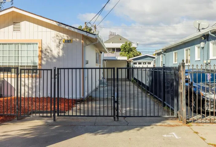 1127 60th Ave, Oakland, California 94621