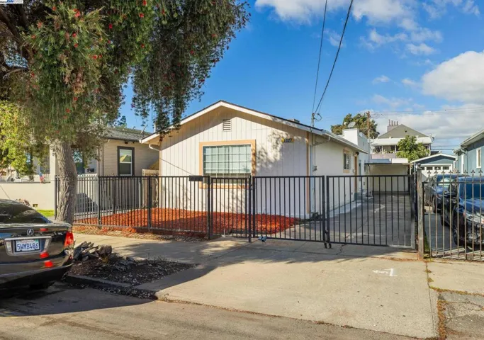 1127 60th Ave, Oakland, California 94621