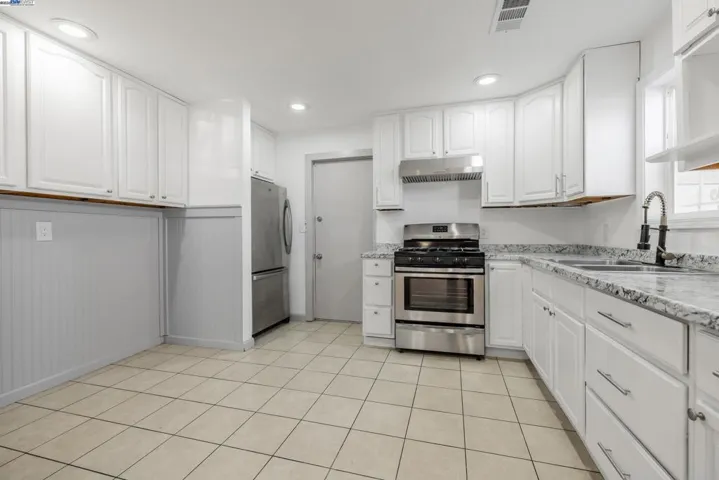 1127 60th Ave, Oakland, California 94621