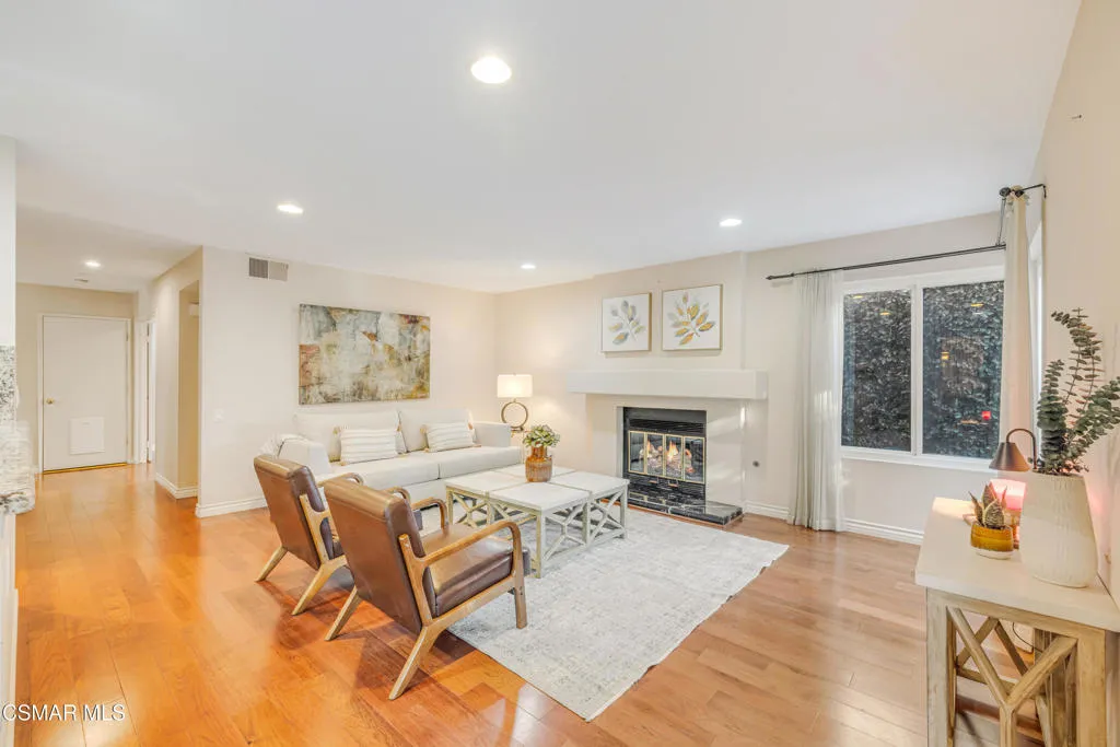 12416 Willow Grove Court, Moorpark, California 93021 home-pic-17