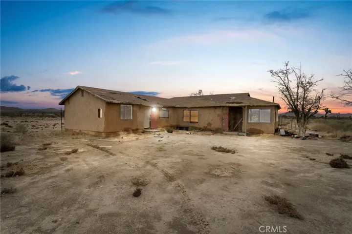 18227 E Avenue Q, Palmdale, California 93591
