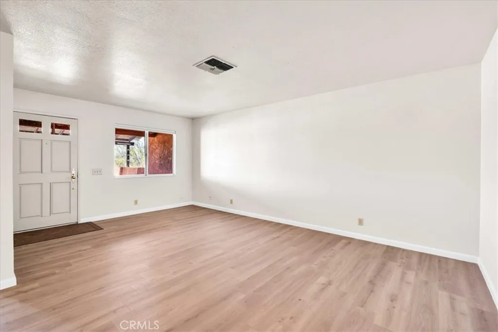 73627 Raymond Way, 29 Palms, California 92277 home-pic-7