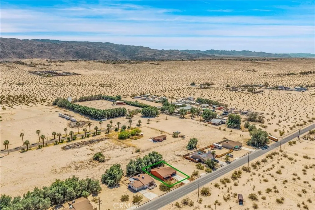 73627 Raymond Way, 29 Palms, California 92277 home-pic-33