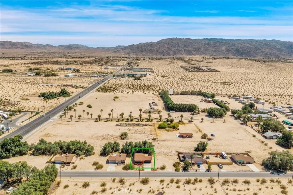 73627 Raymond Way, 29 Palms, California 92277 home-pic-32