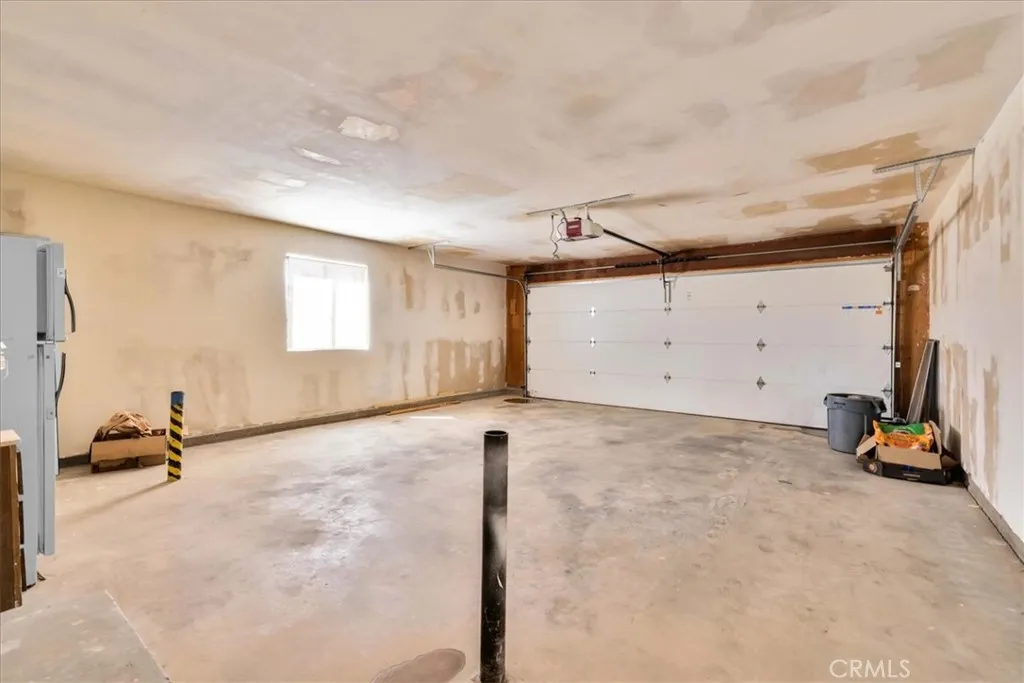 73627 Raymond Way, 29 Palms, California 92277 home-pic-24