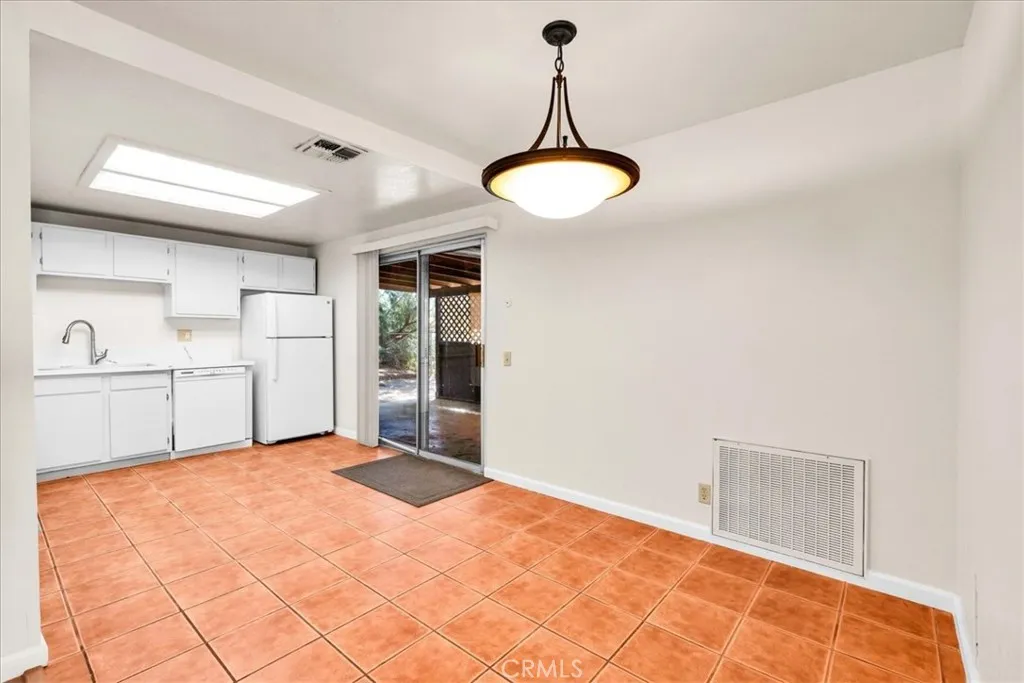 73627 Raymond Way, 29 Palms, California 92277 home-pic-9