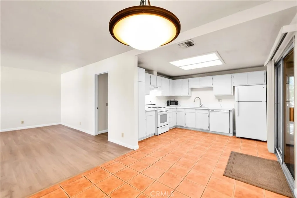 73627 Raymond Way, 29 Palms, California 92277 home-pic-10