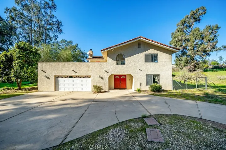 front, facing South and Calle Fresa.