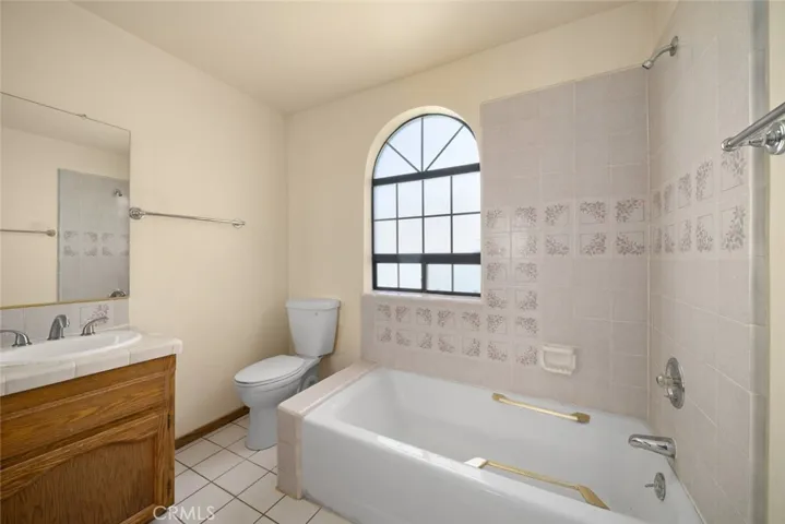 primary bedroom bath