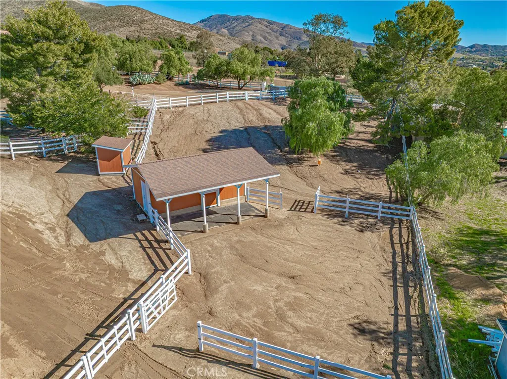 9435 Hierba, Agua Dulce, California 91390 home-pic-52