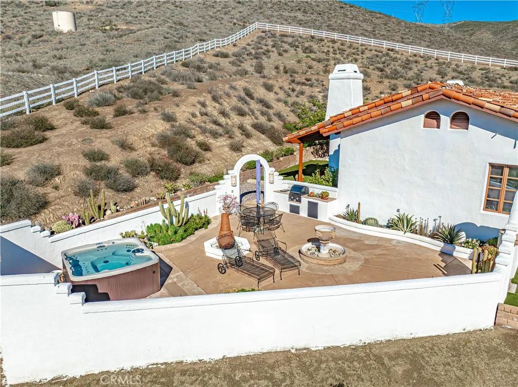 9435 Hierba, Agua Dulce, California 91390 home-pic-46
