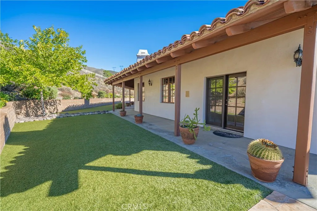 9435 Hierba, Agua Dulce, California 91390 home-pic-38