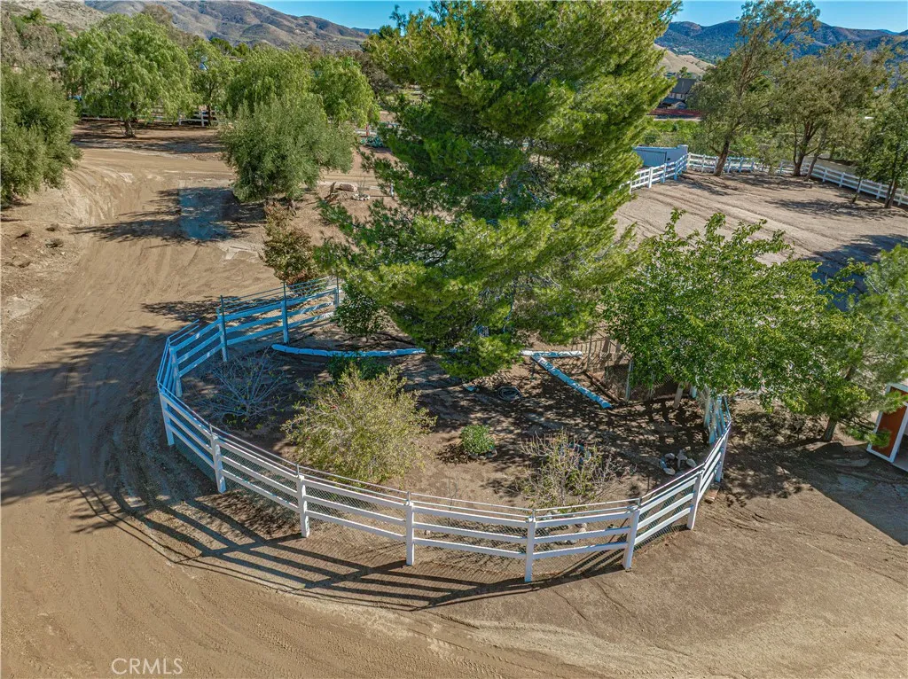 9435 Hierba, Agua Dulce, California 91390 home-pic-49