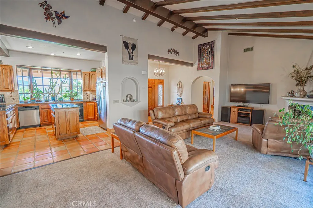 9435 Hierba, Agua Dulce, California 91390 home-pic-12