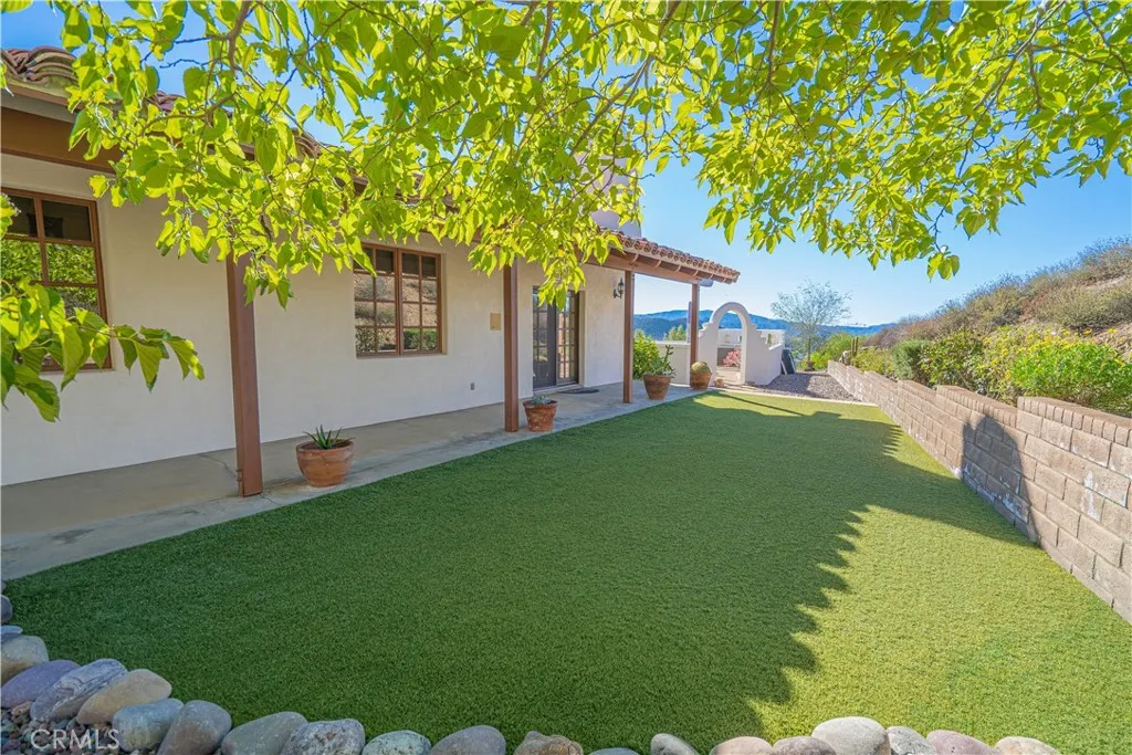 9435 Hierba, Agua Dulce, California 91390 home-pic-39
