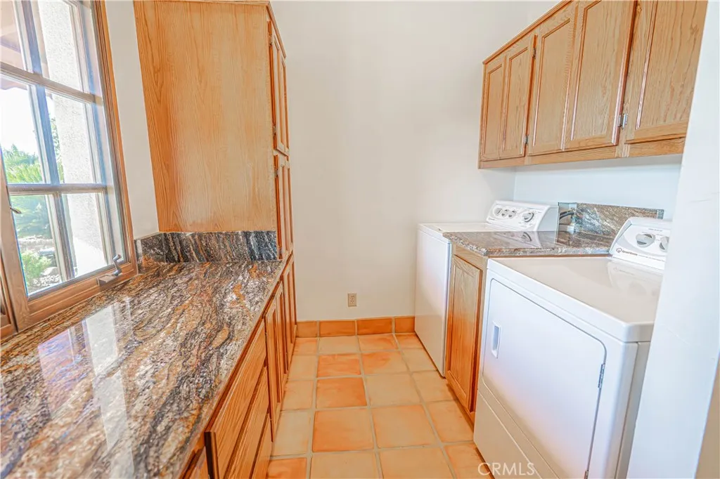 9435 Hierba, Agua Dulce, California 91390 home-pic-24