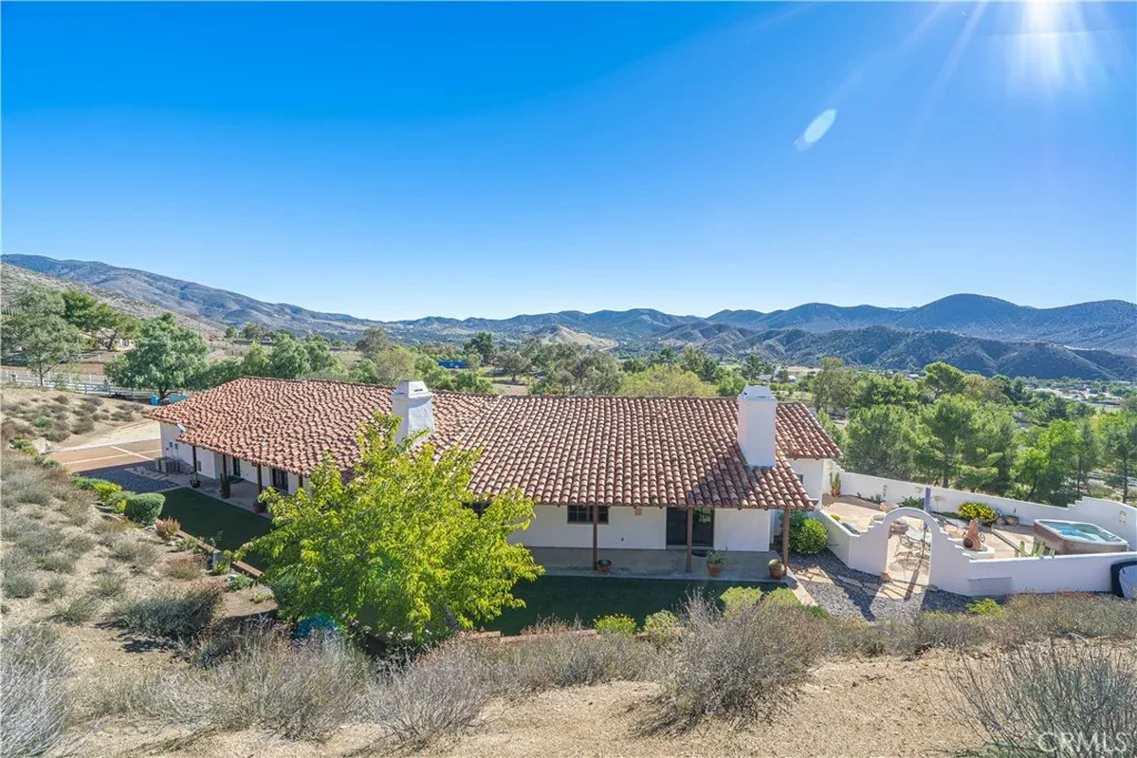 9435 Hierba, Agua Dulce, California 91390 home-pic-60