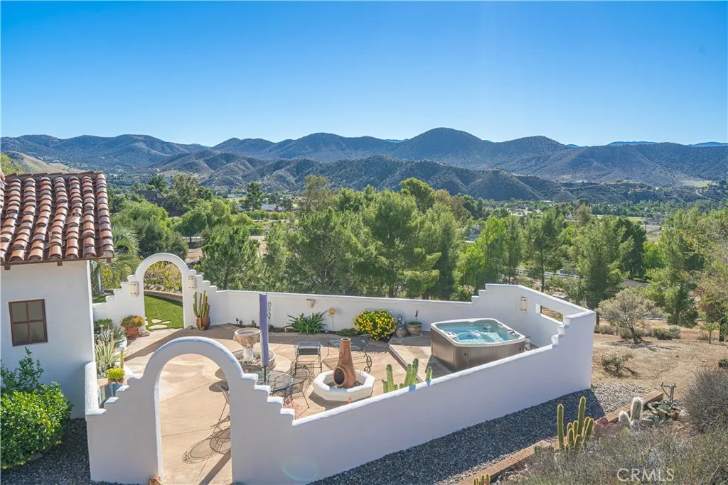 9435 Hierba, Agua Dulce, California 91390 home-pic-40