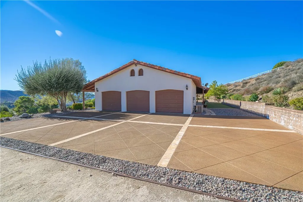 9435 Hierba, Agua Dulce, California 91390 home-pic-47