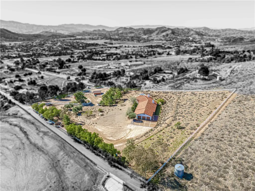 9435 Hierba, Agua Dulce, California 91390 home-pic-61