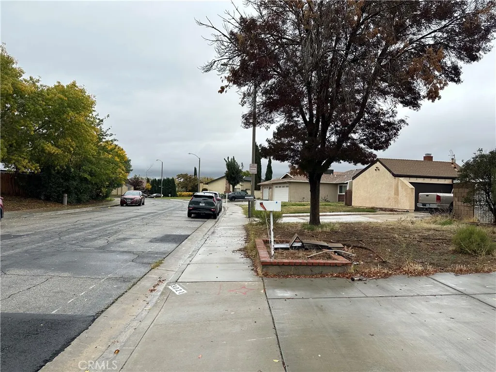 3021 Limewood, Lancaster, California 93536 home-pic-2