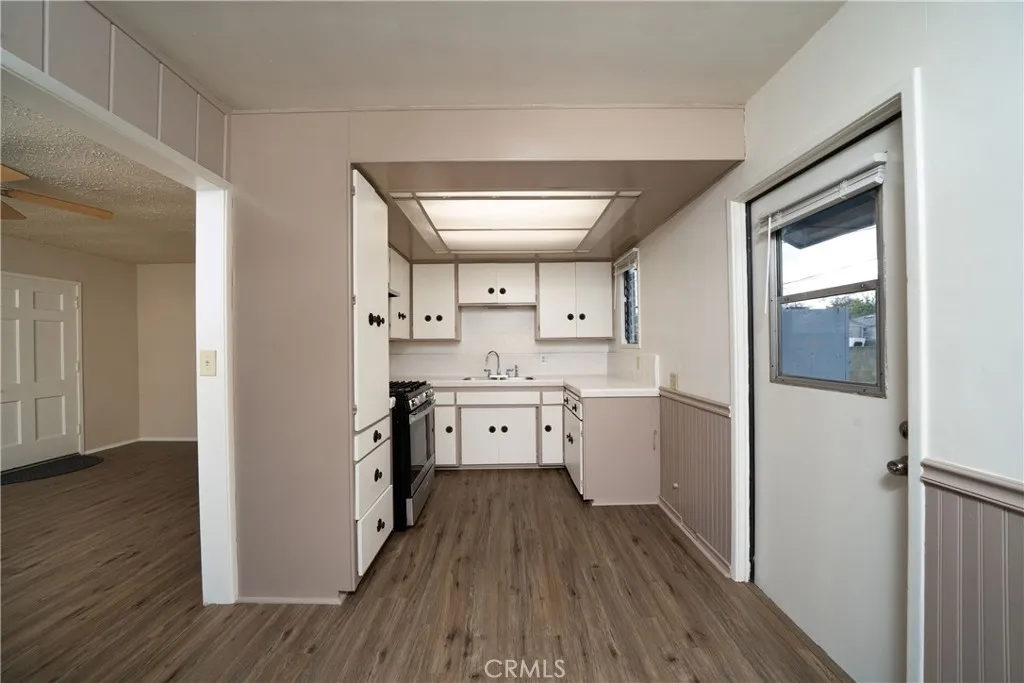 6023 Whitewood Avenue, Lakewood, California 90712 home-pic-8