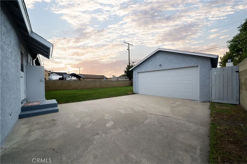 6023 Whitewood Avenue, Lakewood, California 90712 home-pic-2