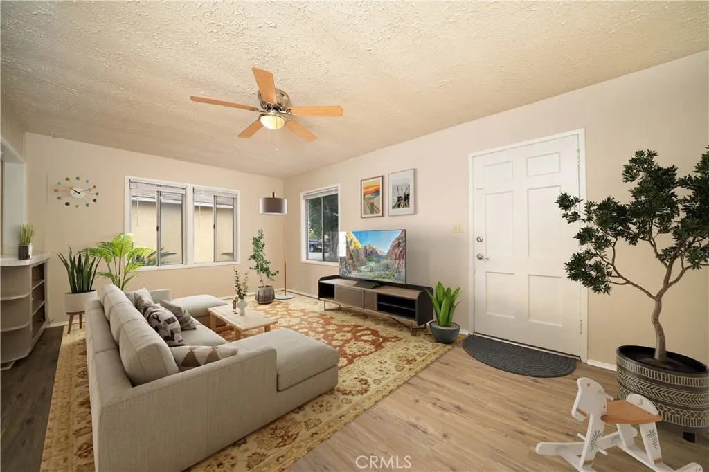 6023 Whitewood Avenue, Lakewood, California 90712 home-pic-3
